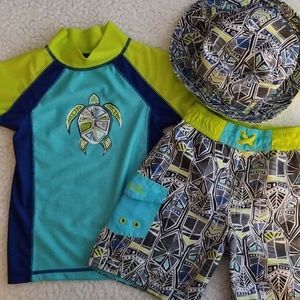 BOYS SIZE 5 UV PROTECTED SWIM SUIT SET